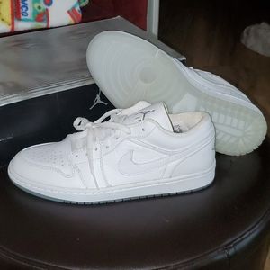 Jordan 1 low
